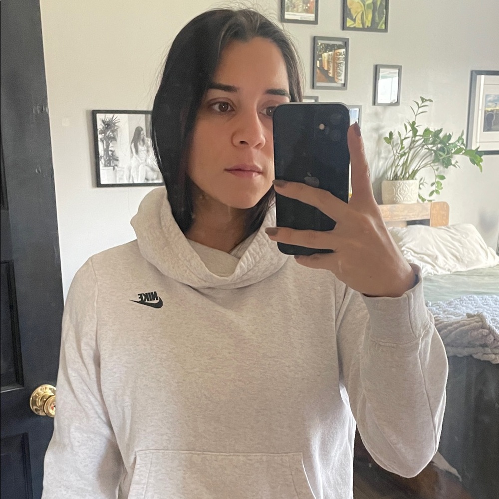 Nike Light Gray Pullover Hoodie - Picture 7 of 7